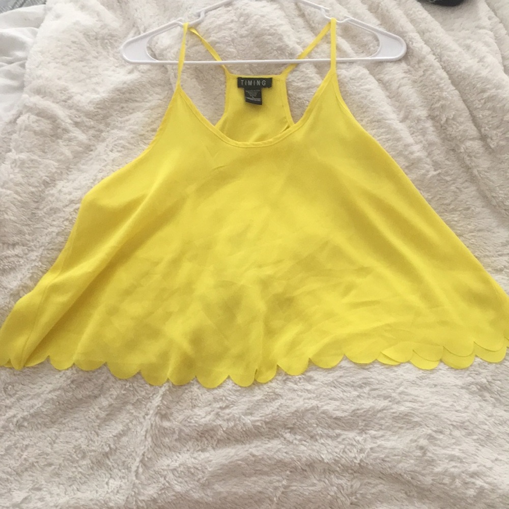 Scalloped Top NWOT